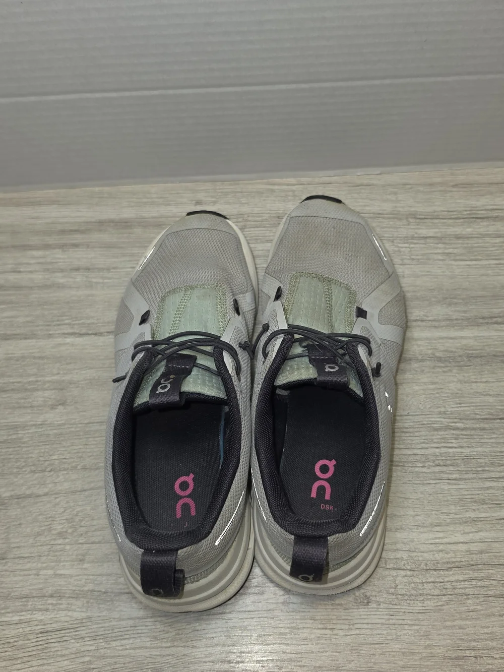 On Cloud Sneakers Cloud Sky Youth Glacier/Sage Colorway Shoes Size 4.5